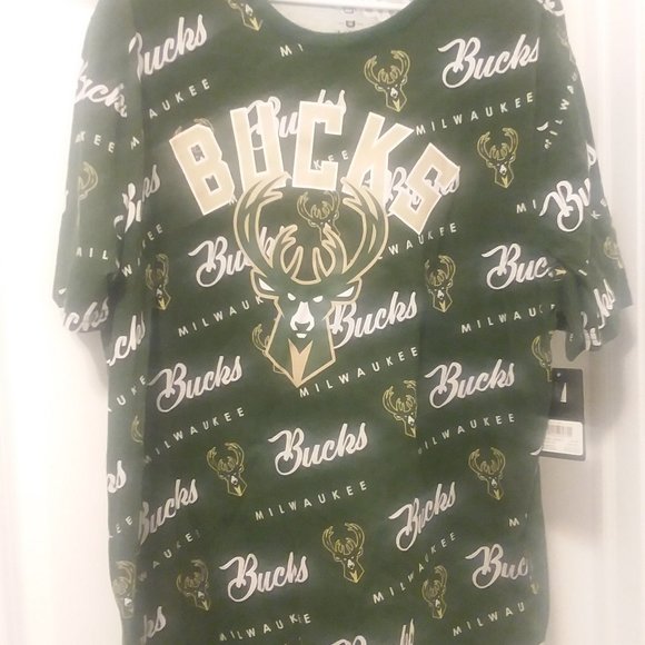 NBA Belt-print Fear the Deer Bucks T-shirt - Picture 1 of 9